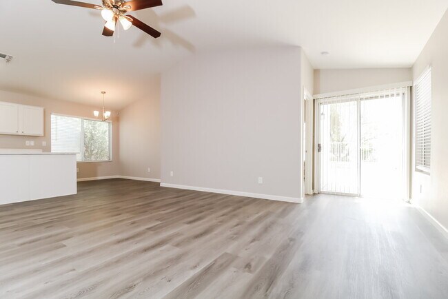 Building Photo - 3245 E Kristal Way