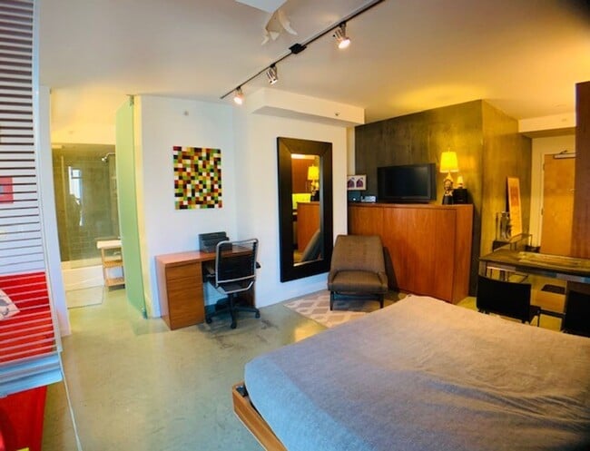 Building Photo - VIRTUAL TOUR AVAILABLE for this FURNISHED ...