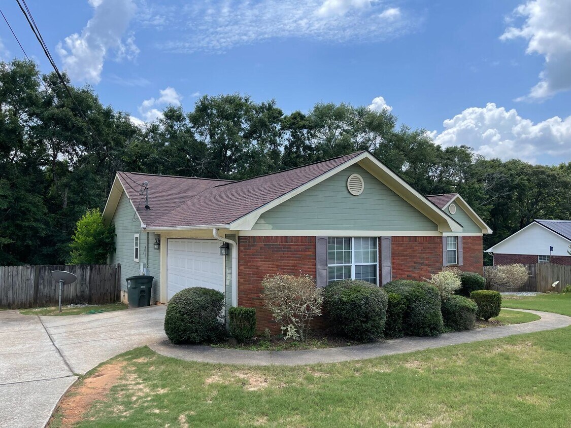 Regency Meadows - Lawn Care & Pest Contro... - Regency Meadows  - Lawn Care & Pest Contro...