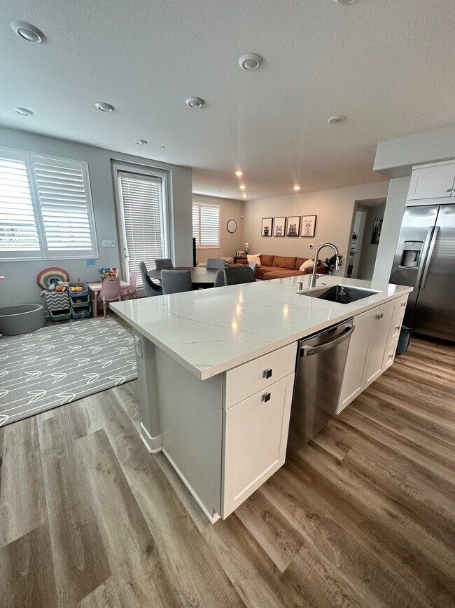 energy efficient stainless steel appliances - 1871 S Union St