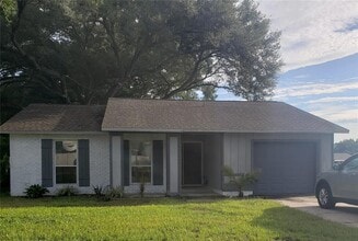 Building Photo - 404 King Louis Ct