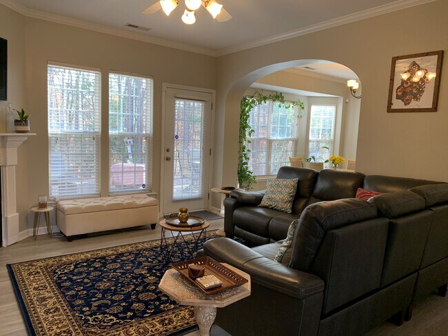Foto del edificio - 1407 Crimson Creek Dr