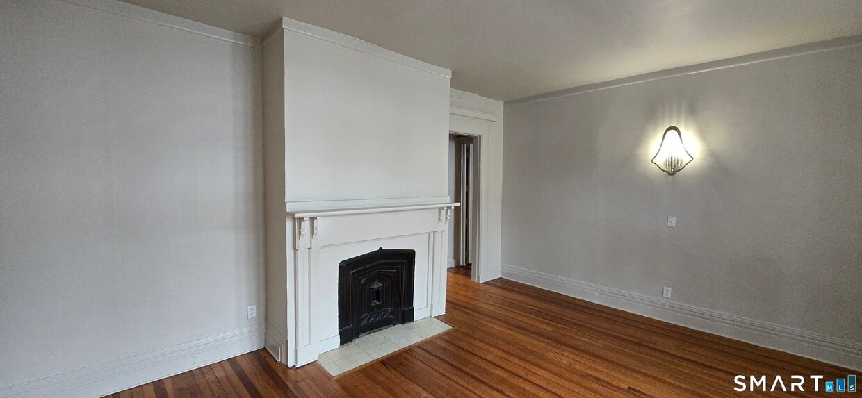 Building Photo - 50 Broad St