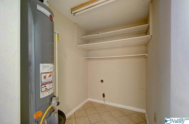 Foto del edificio - 2104 Medaris Rd NW