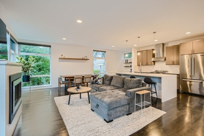 Foto del edificio - Queen Anne Home