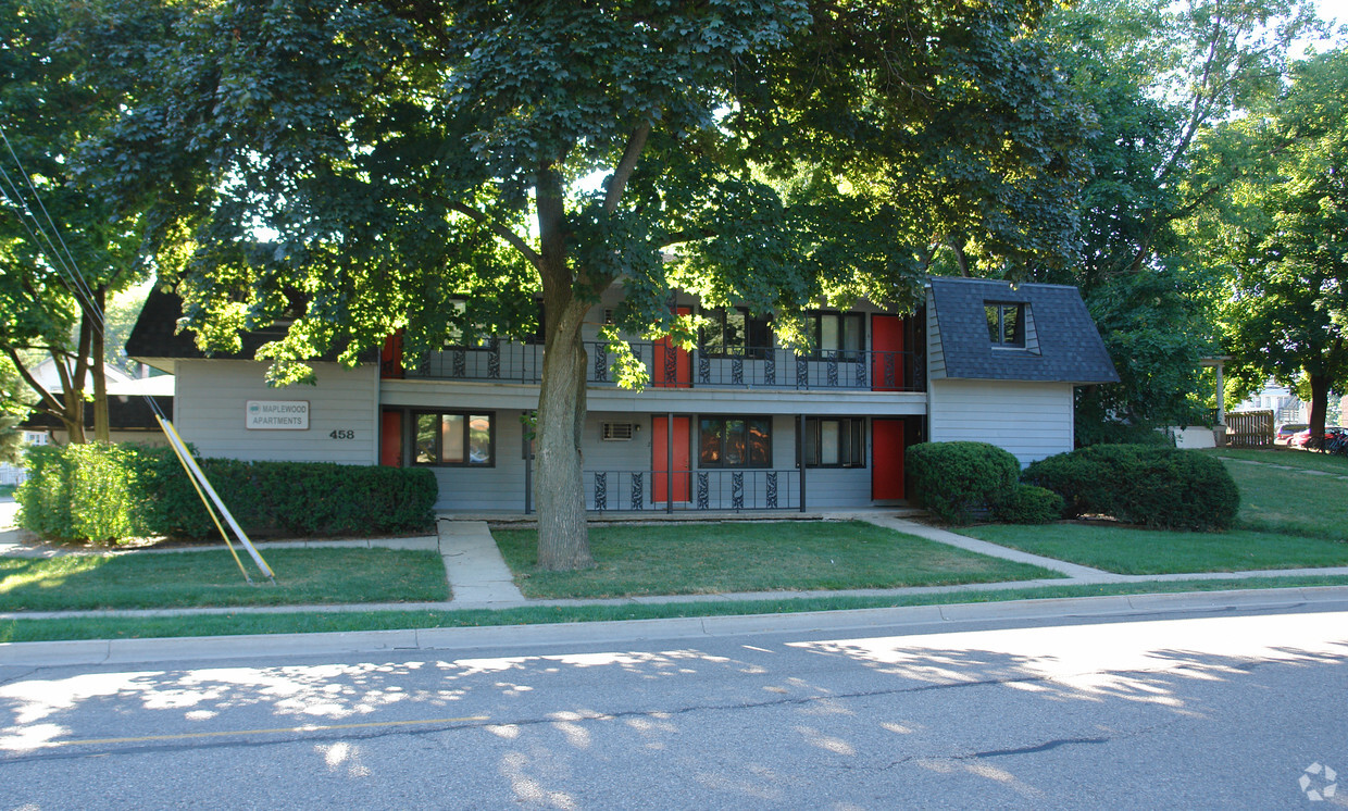 Primary Photo - Maplewood Apartments