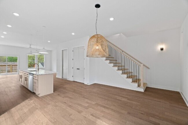 Foto del edificio - Contemporary New Build- ready for immediat...