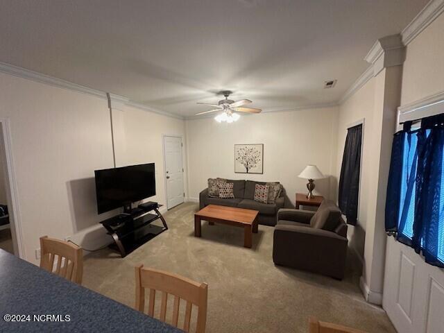 Building Photo - 1206 E Oak Island Dr