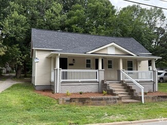 Building Photo - 2315 Dacian St