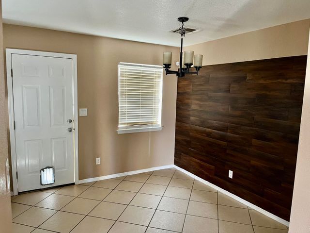 Building Photo - 14144 Tierra Morena Dr