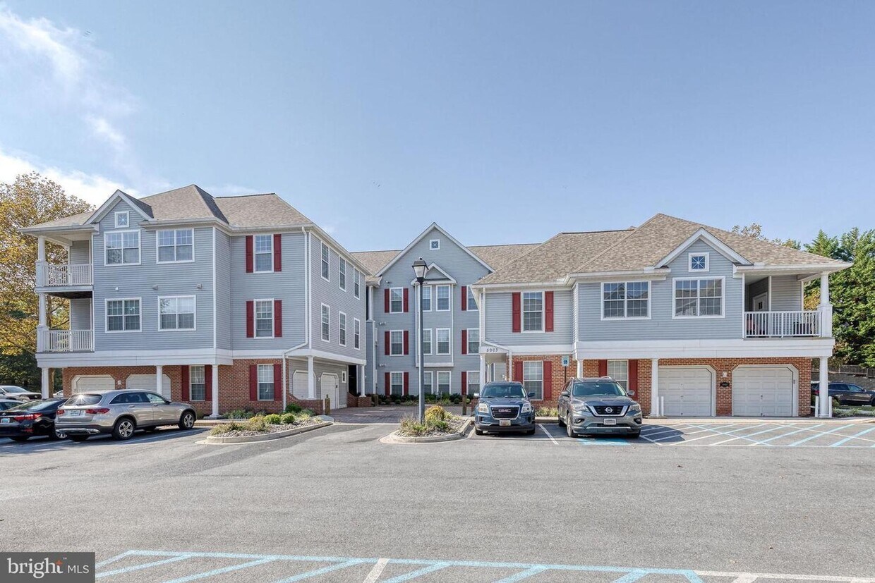 Spacious 2-bedroom 2 Bath condo in New Town - Spacious 2-bedroom 2 Bath condo in New Town