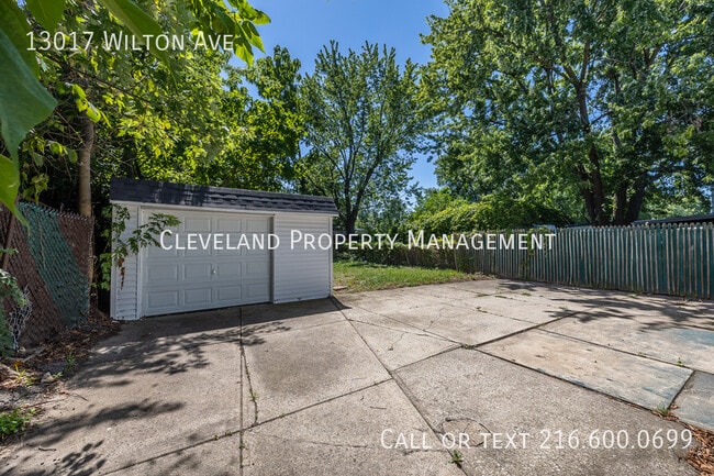 Foto del edificio - 13017 Wilton Ave