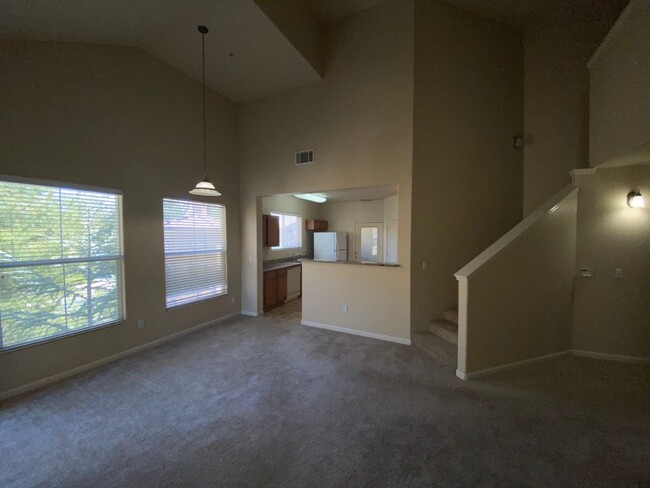 Building Photo - Triana North - South Meadows - 2 Bed 2 Bath
