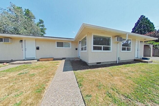 Building Photo - WINTER SPECIAL ~ $735 OFF FIRST MONTH RENT