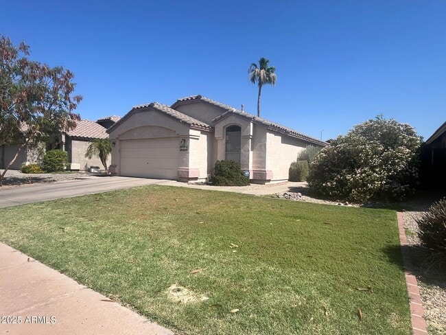 Building Photo - 9324 E Posada Ave