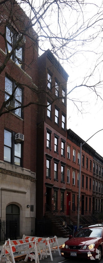Building Photo - 152 W 128th St