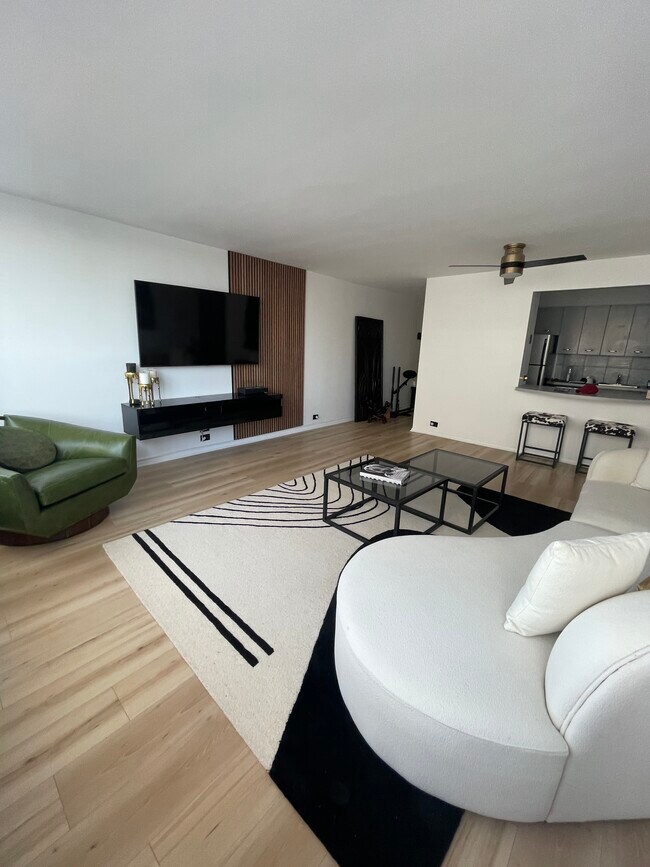 Foto del edificio - 4800 S Chicago Beach Dr