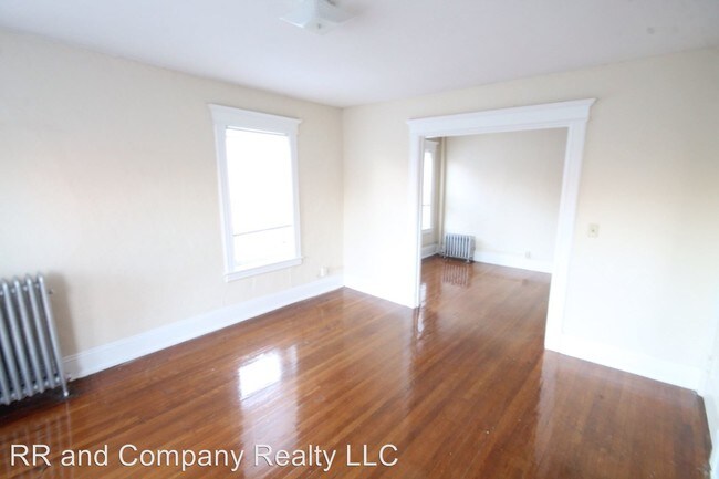 Building Photo - 242 Fort Pleasant Ave