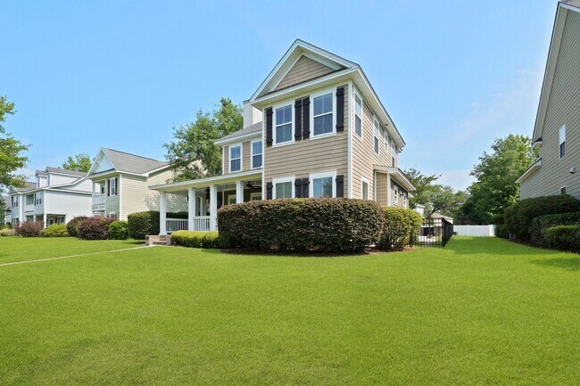 Foto del edificio - 3 Bedroom Dunham Marsh Beauty with Outdoor Fireplace and Resort-Style Community Amenities