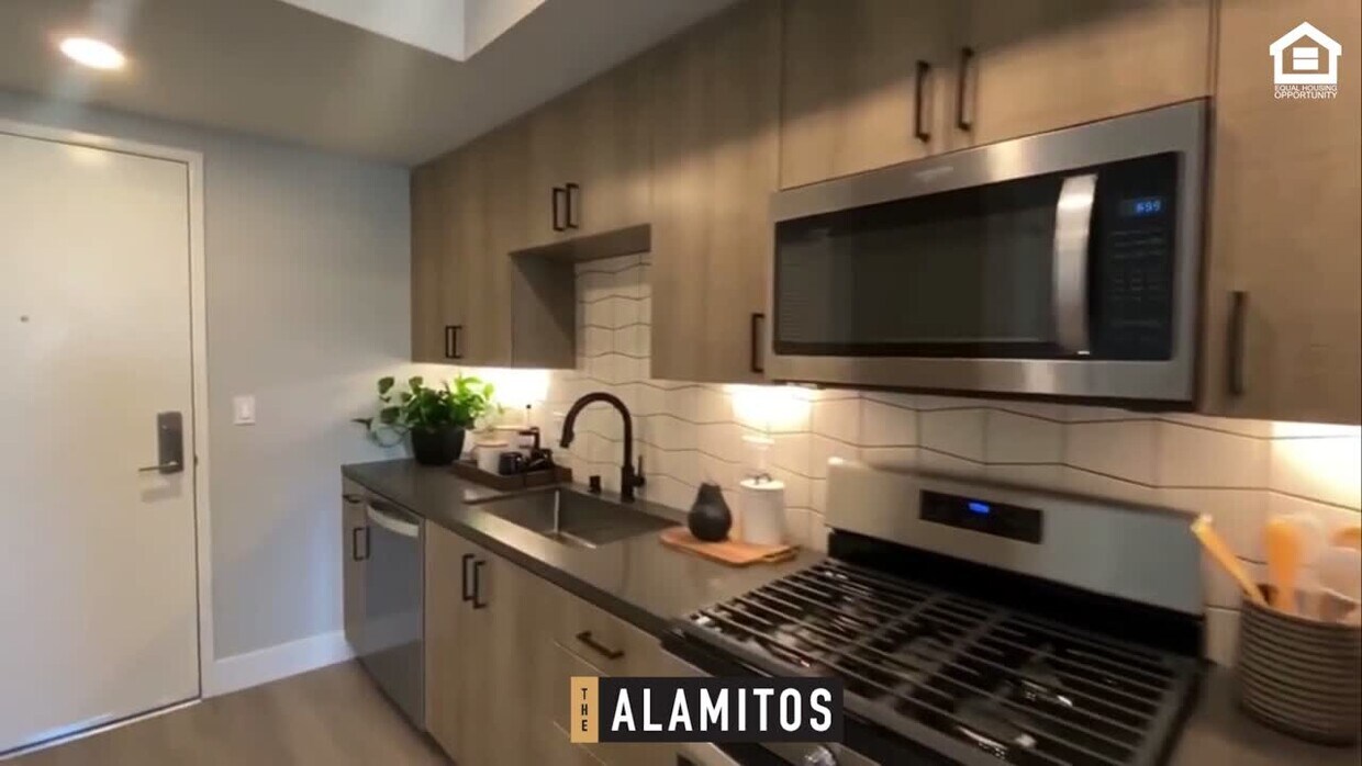 The Alamitos Apartments Long Beach, CA