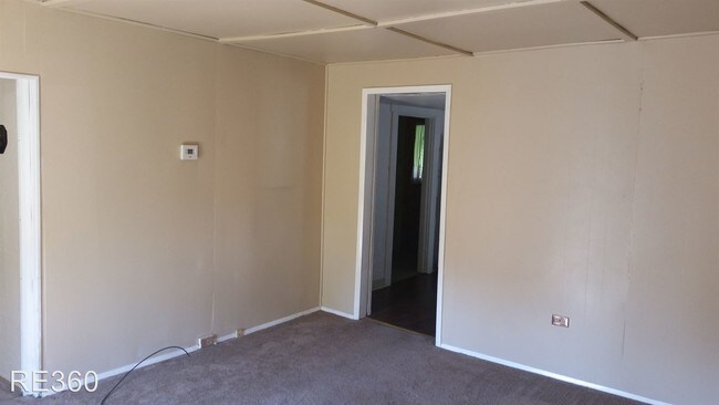 Building Photo - 3818 Rebecca St