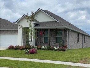 Building Photo - 5550 Grand Spgs Rd