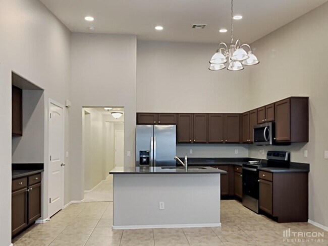 Foto del edificio - 1502 E Mayfield Dr