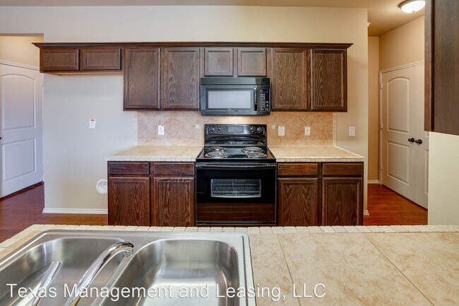 Foto del edificio - 3 br, 2.5 bath House - 2504 Wood River