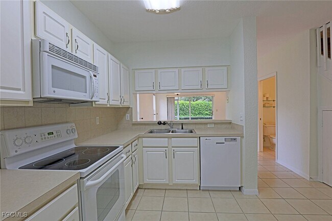Foto del edificio - 10086 Spyglass Hill Ln