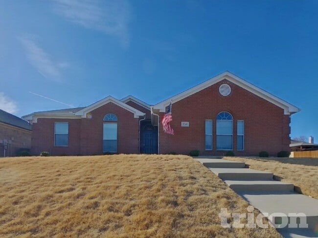 Building Photo - 5749 Imes Ln