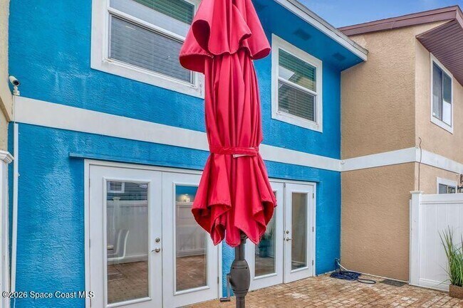 Foto del edificio - 8309 Rosalind Ave