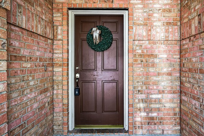 Foto del edificio - 2143 Mossy Trail Dr