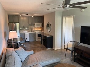 Building Photo - 403 Hayden Rd