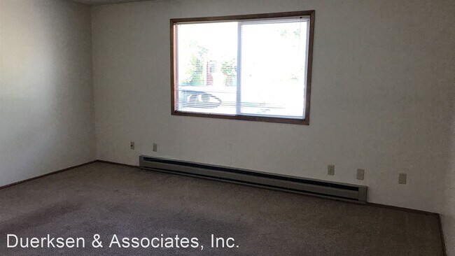 Building Photo - 605 NW Kings Blvd