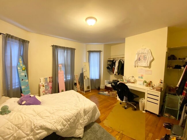 Foto del edificio - Calumet Street in Mission Hill - 4Bed Modern $5600