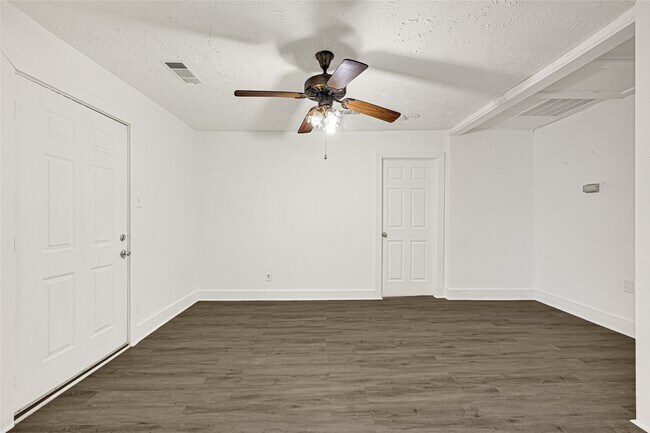 Foto del edificio - 969 Wakefield Dr