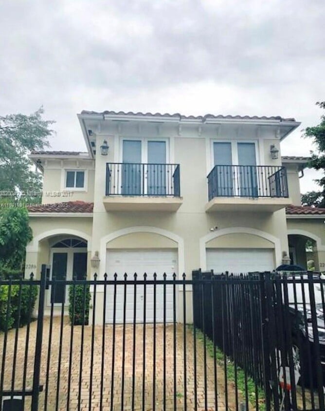 Primary Photo - 2286 SW 16th Ct
