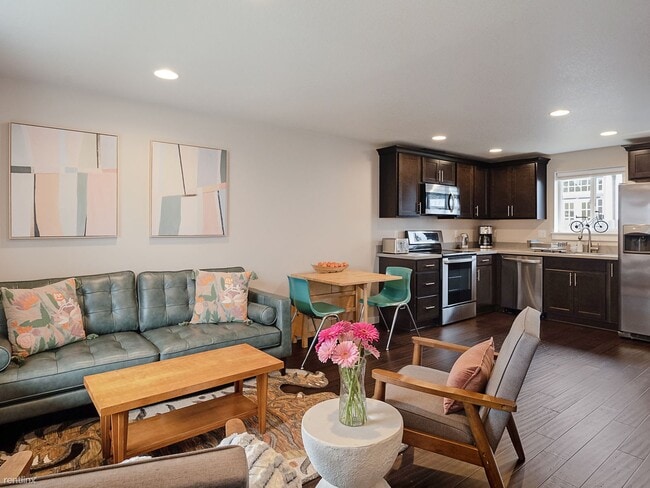 Building Photo - 2 br, 1.5 bath House - 4917 SE 79th Ave Un...