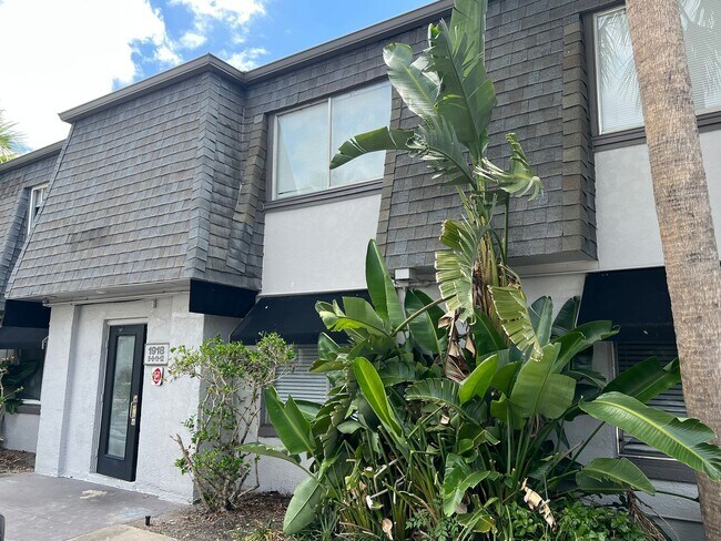 Foto del edificio - 1918 S Conway Rd