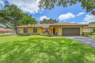 Building Photo - 4745 NW 99th Ln