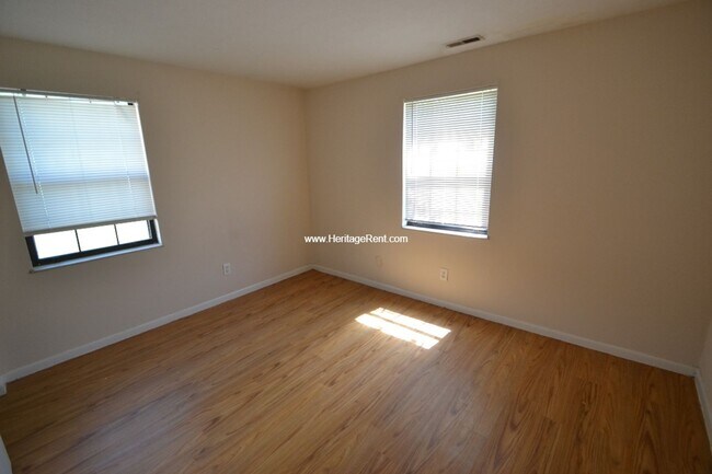 Foto del edificio - Affordable 1st floor Reading Condo with Pool