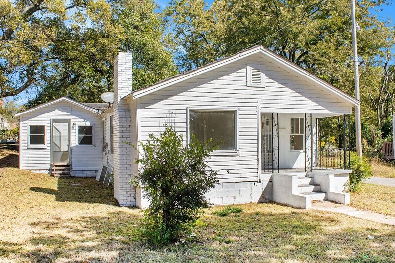 Primary Photo - 615 30th St S