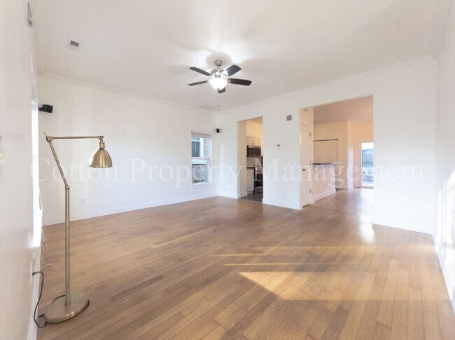 Foto del edificio - 120 S 9th St