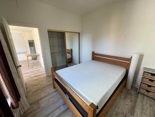 Building Photo - 1749 Santa Barbara Ave