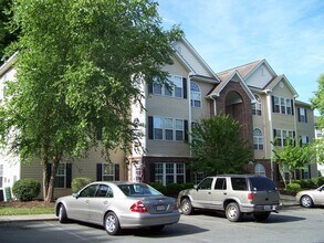 Building Photo - 432 Ivy Glen Dr