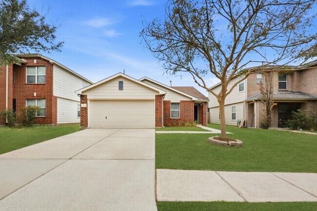 Building Photo - 3023 Legends York Dr