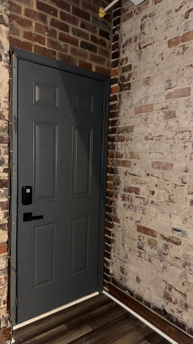 Private rear entrance - 404 W Broad St