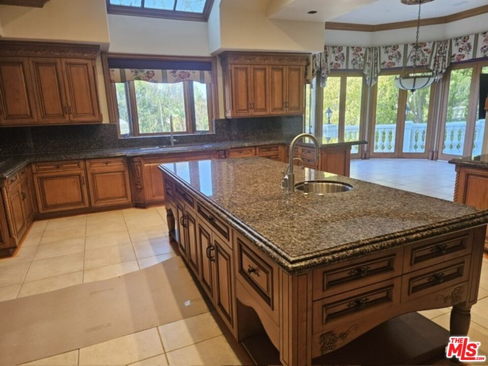 Primary Photo - 2245 Weybridge Ln
