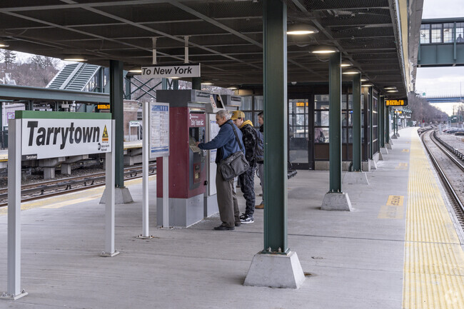 Nyack residents who want to commute to New York City have the option to catch a Metro North train from the Tarrytown station.