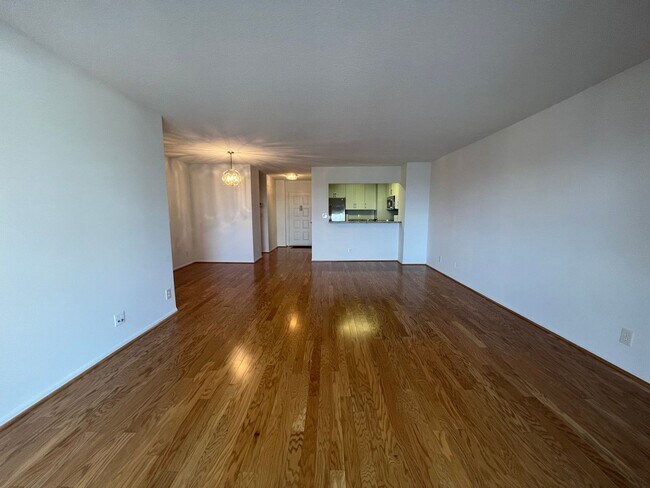 Foto del edificio - Luxurious 2 Bed 2 Bath Penthouse In Alta V...